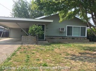 804 SW Oak St, Grants Pass, OR 97526