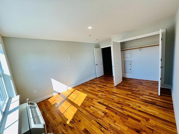 3rd image of 134-142 Sussex Ave #305