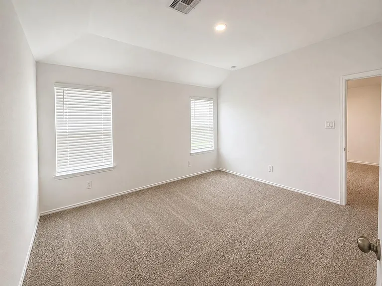1930 Legacy Hills Dr — Photo 9