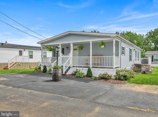 335 Don Dr, New Holland, PA 17557
