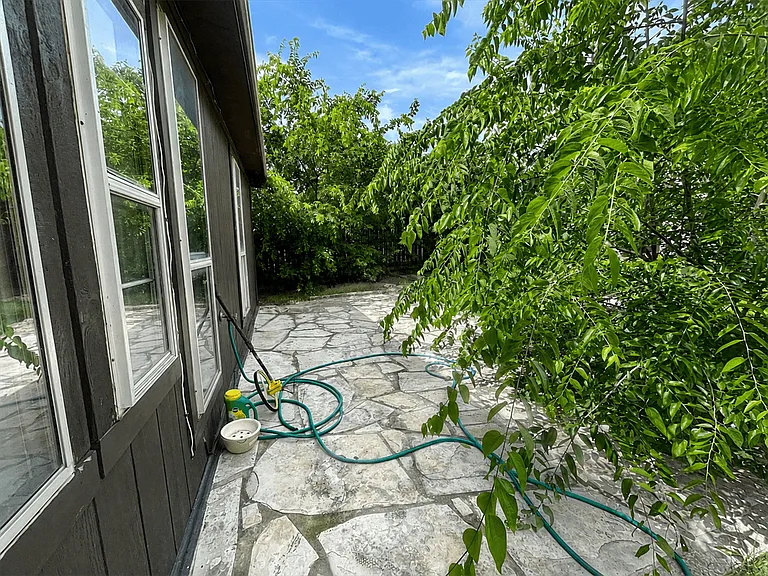 1034 Ericson Dr — Photo 25