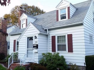 216 Avondale Rd, Rochester, NY 14622
