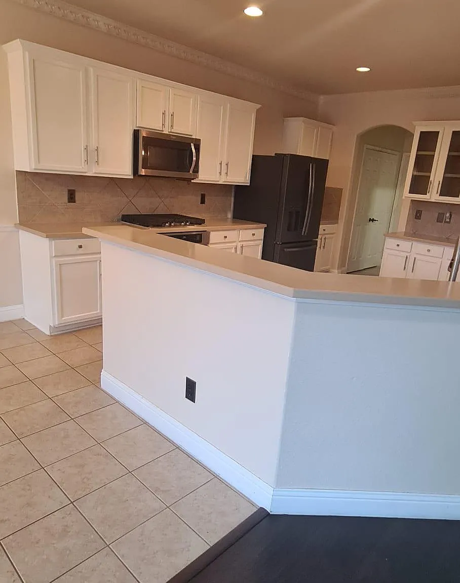 4 bed, 2668 sqft, $3,200 — Photo 4