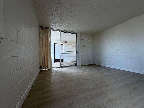 2nd image of 835 Kapaakea Ln APT 401