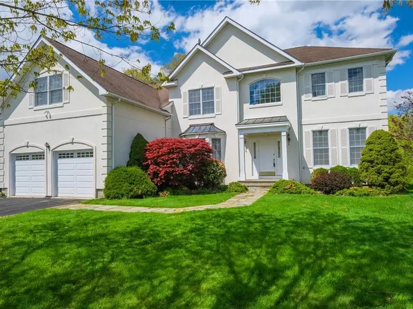 2 Ascot Circle, Mount Kisco, NY 10549