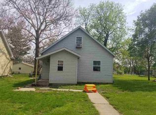 13 3rd St, Matherville, IL 61263