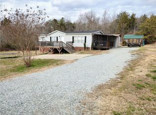 2601 W Simpson Rd, Burlington, NC 27217