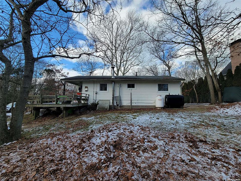 2nd image of 6 Hillside Dr E