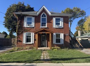 28 Sinclair St #A, Belleville, ON K8P3S6