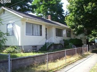 2210 N Rosa Parks Way, Portland, OR 97217