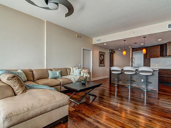 5th image of 175 1st St S APT 2105