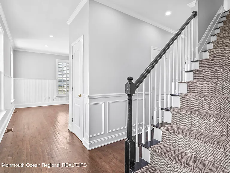 74 Seaview Ave — Photo 24
