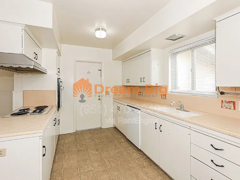 5971 Sunland Pl — Photo 8