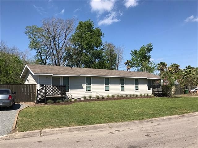 2nd image of 8437 Garland St