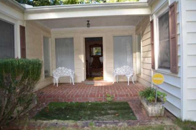 1st image of 2765 Oakridge Ln