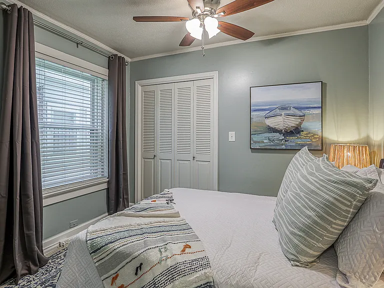 3402 Gillham Rd #1S — Photo 17