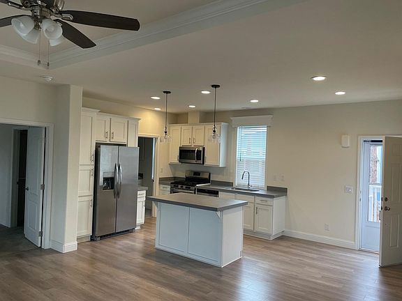 5th image of 104 Barranca Ln #104