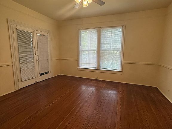 2nd image of 414 NE 5th Ave APT 3