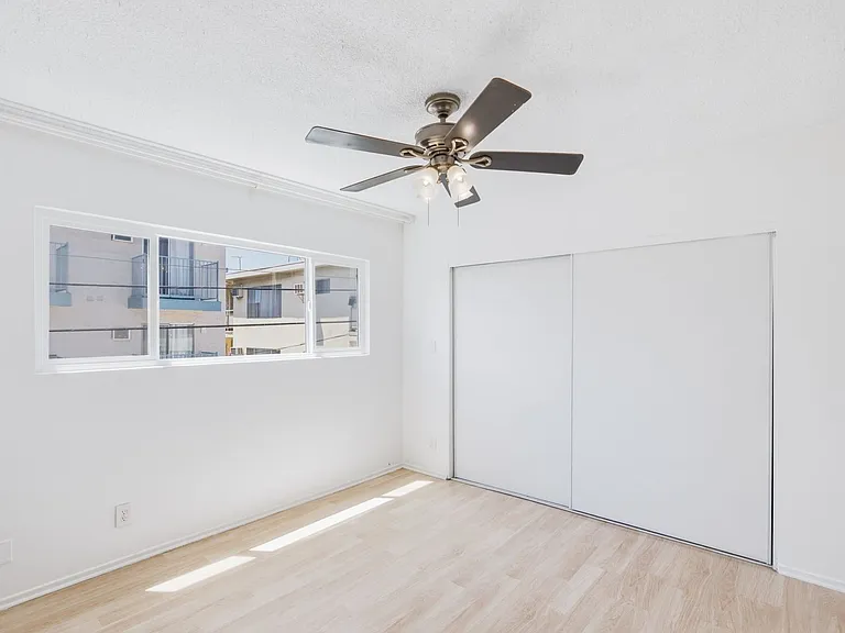 Lillian Way Apartments — Photo 10