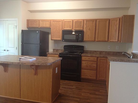 3rd image of 3919 Beethoven Ct