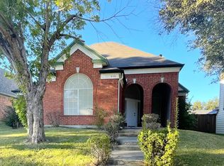 843 San Jacinto Dr, Grand Prairie, TX 75052