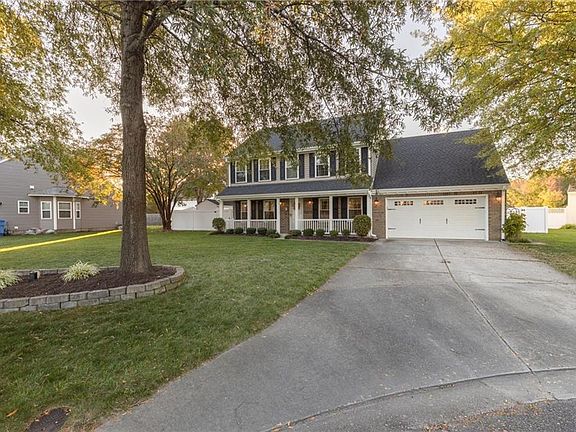 3rd image of 612 Crimson Ivy Ln