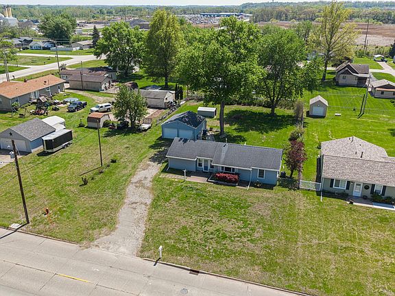 4th image of 3906 Morton Dr