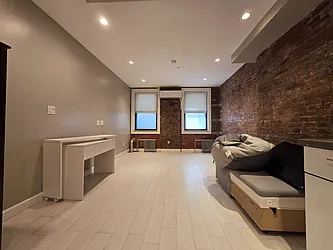 Rented by Matthew Gros-Werter, LREB 