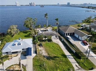 63 E North Shore Ave, North Fort Myers, FL 33917