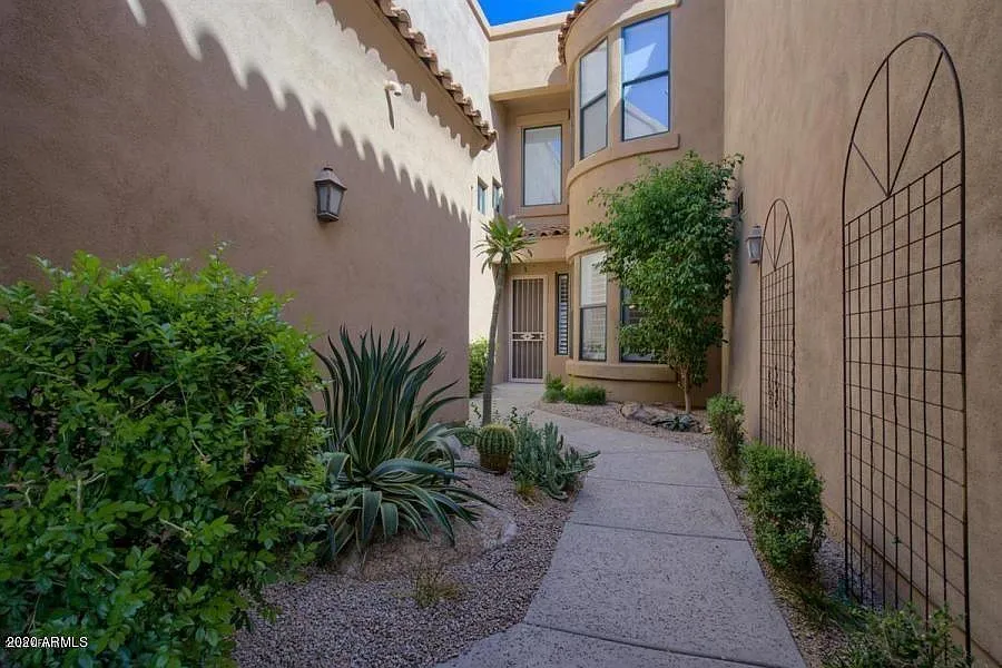 2 bed, 1666 sqft, $3,800 — Photo 2