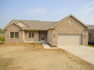 1128 Cross Creek Dr, Uniontown, PA 15401