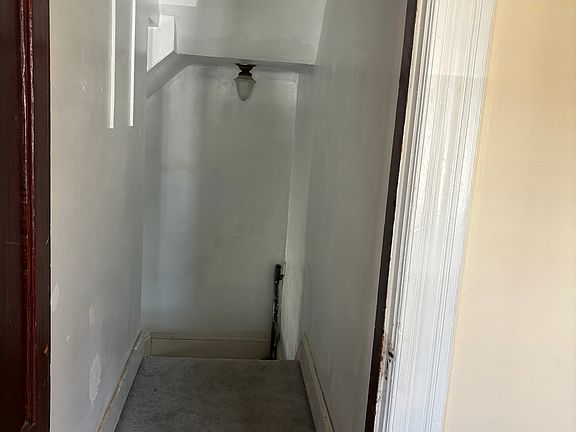 2nd image of 274 University Ave #2