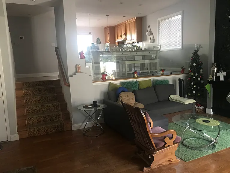 4900 McConnell Ave — Photo 7