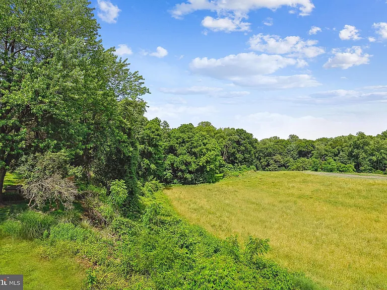 4475 Muddy Creek Rd — Photo 3