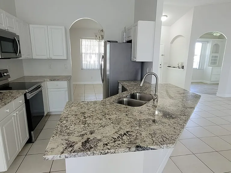 4101 Chiquita Blvd S — Photo 6