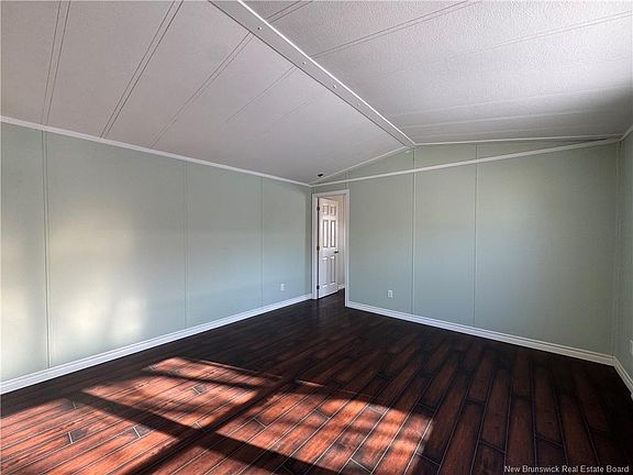 5th image of 20 3rd St