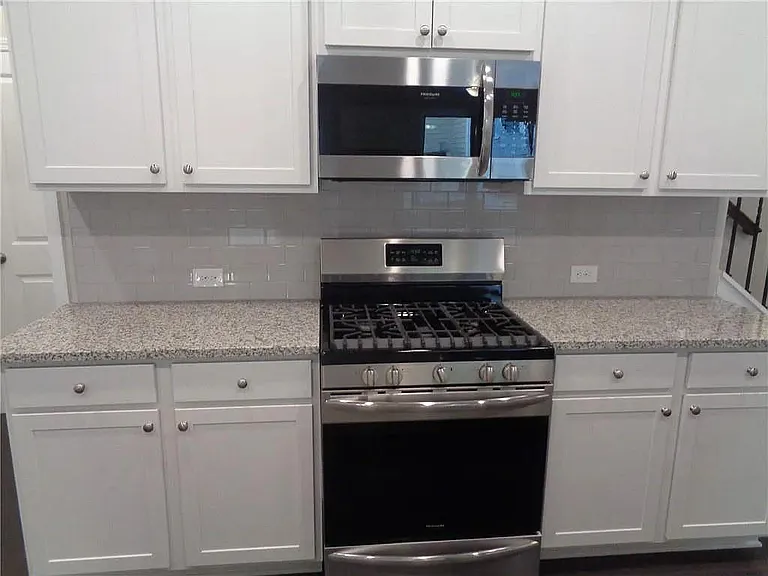 669 Lansing Grove Way — Photo 9