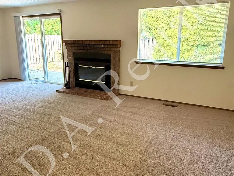 3210B Mayfair Dr SW — Photo 4