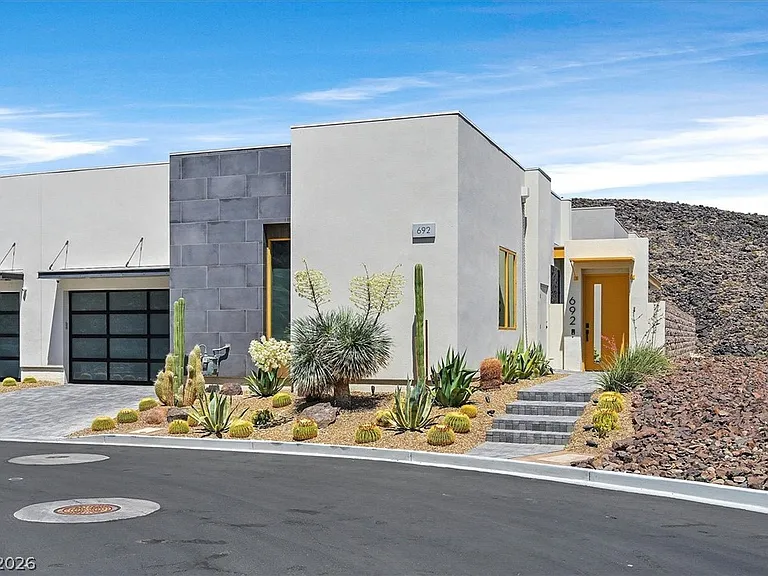 692 Scenic Cliff Dr — Photo 51