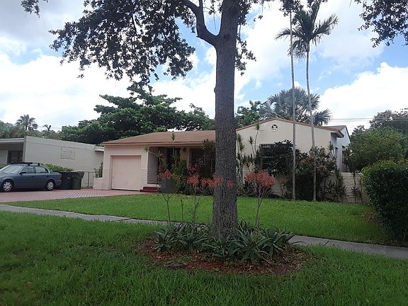 3rd image of 1345 NE 131st St