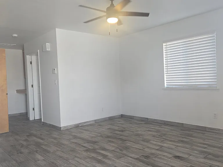 756 Pickerell Ave — Photo 3