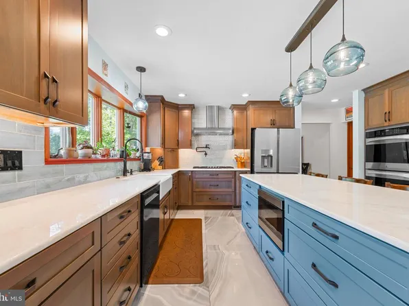 11 Mimosa Ln, Pilesgrove, NJ 08098