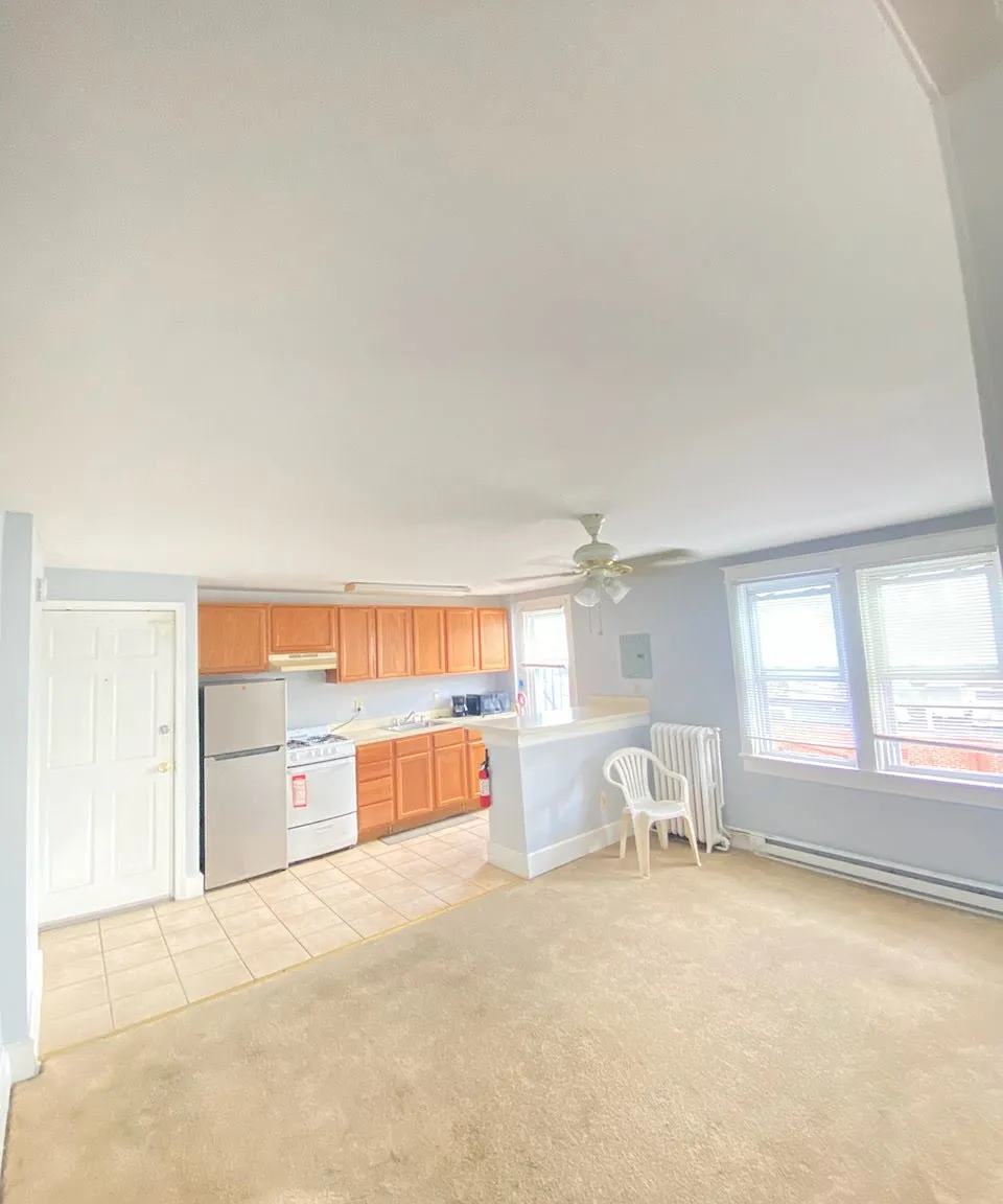1 bed, 550 sqft, $895 — Photo 4