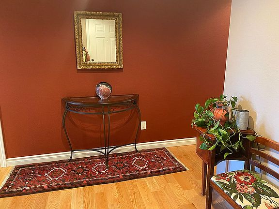2nd image of 920 E Bay Dr NE APT 1C102