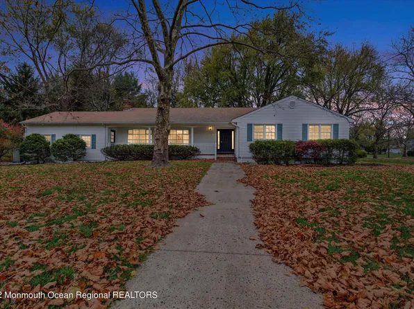 20 Sweet Briar Lane, Holmdel, NJ 07733
