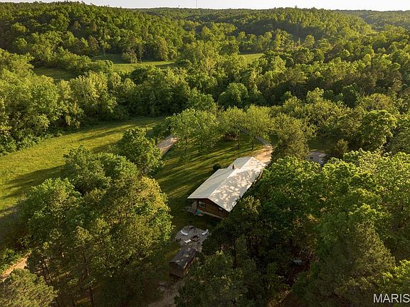 4th image of 849 County Road 900