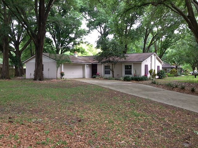 1/2 Acre Lot