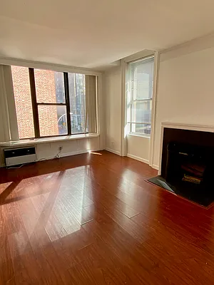 Rented by Green Line Realty | media 11