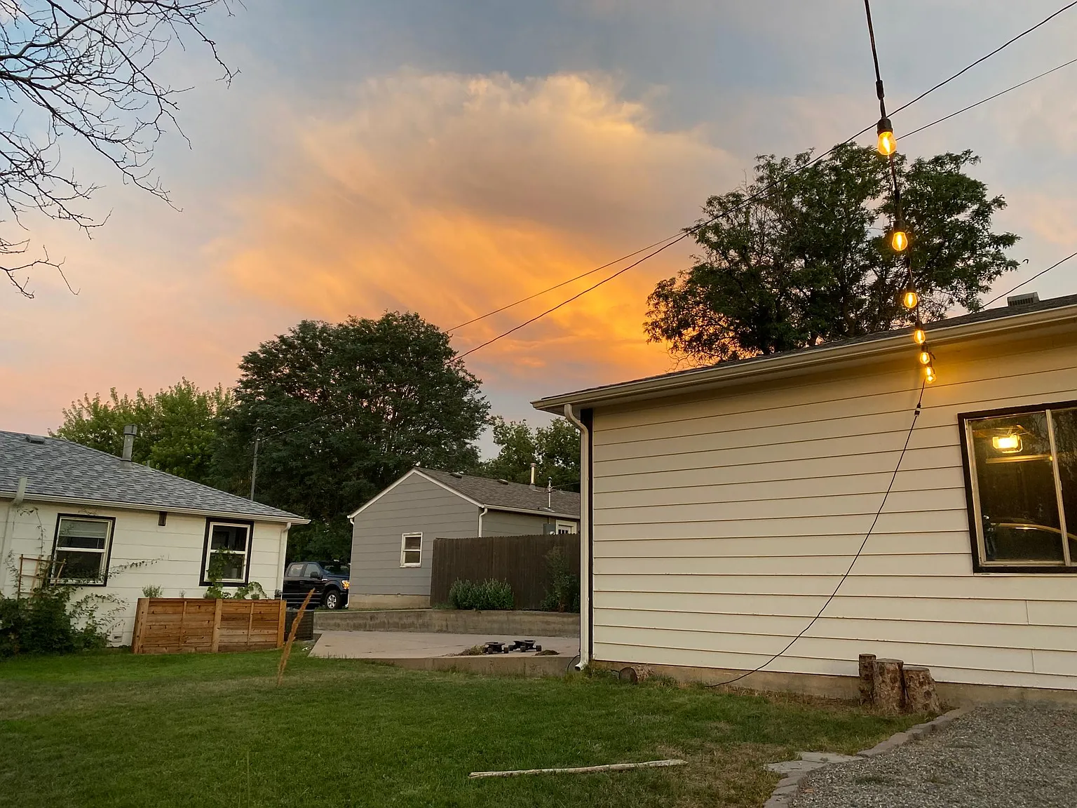 4 bed, 1728 sqft, $3,400 — Photo 2