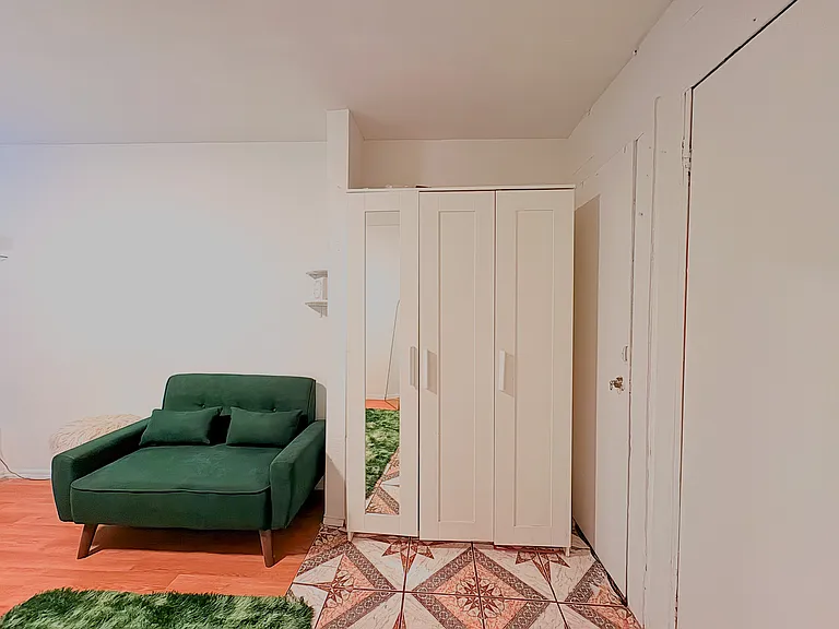 138 Logan St — Photo 3